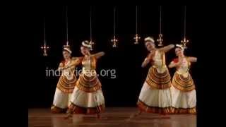 Mohiniyattam Dance