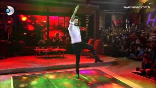 Beyaz Show'da zeybek oynadı!