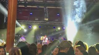 World Tour 2025 Paris, Live
